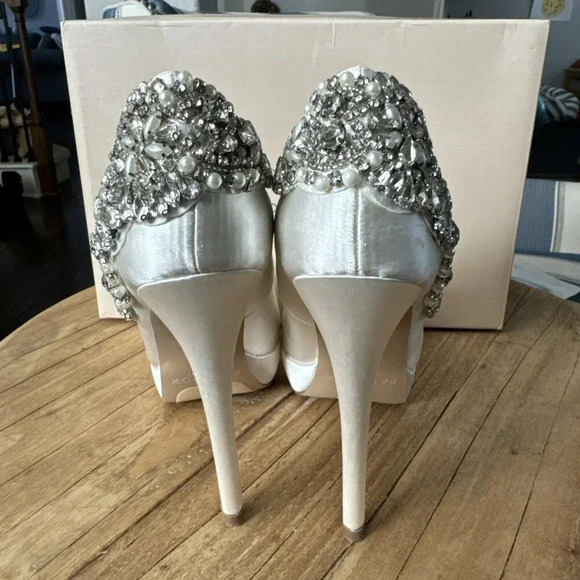NWB Paradox London Womens Indulgence Ivory Size 7 High Heel Wedding Pump - Picture 7 of 12